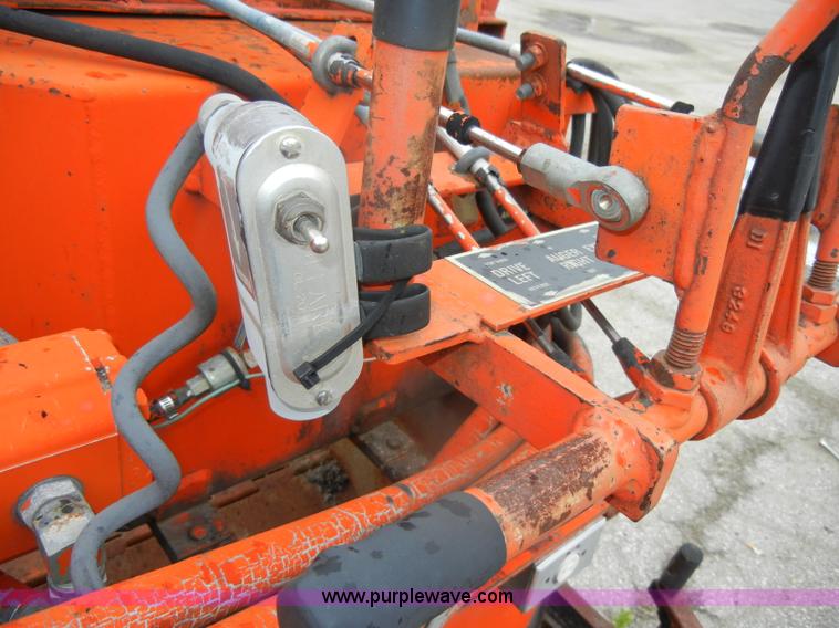 image for item D4136 LeeBoy L1000T asphalt layer