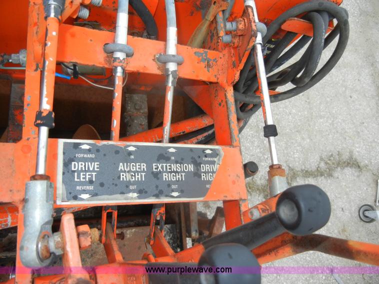 image for item D4136 LeeBoy L1000T asphalt layer