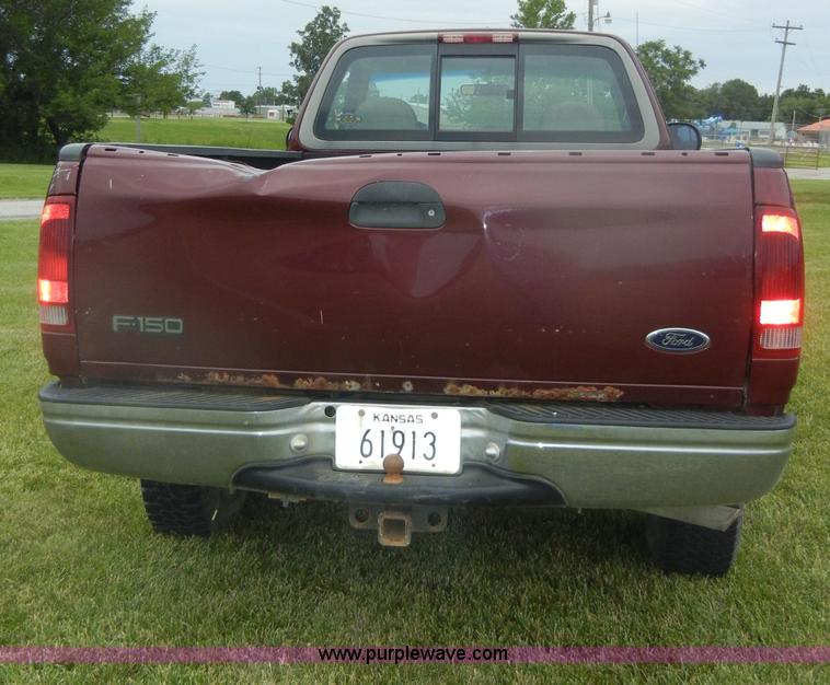 image for item D4137 1998 Ford F150 XLT pickup truck