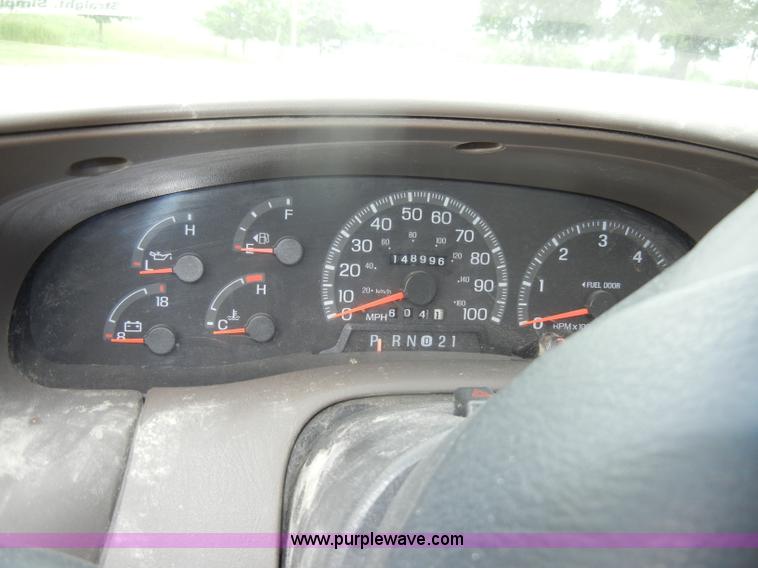 image for item D4137 1998 Ford F150 XLT pickup truck