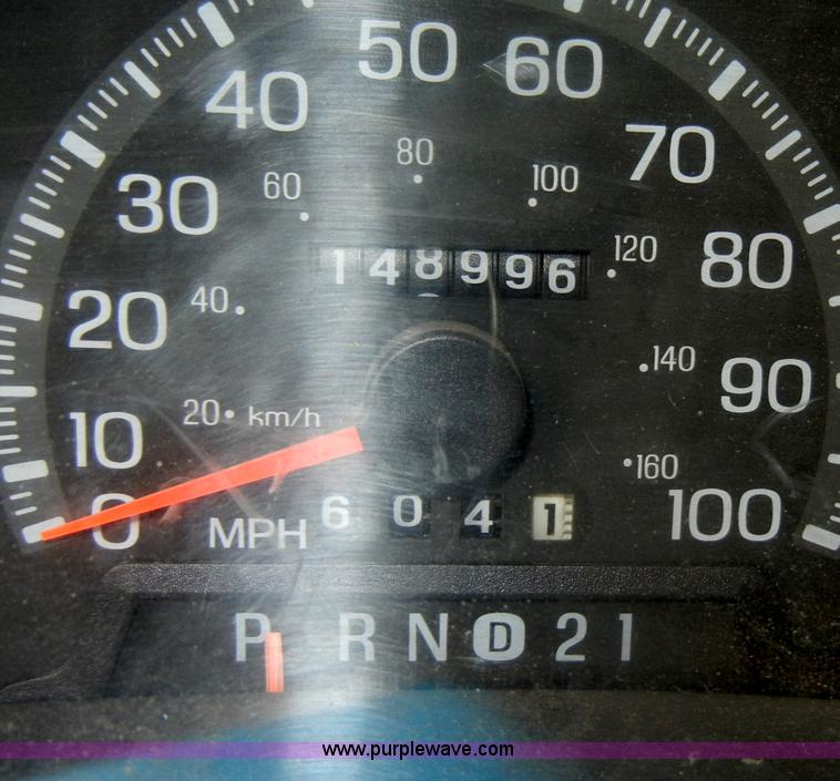 image for item D4137 1998 Ford F150 XLT pickup truck