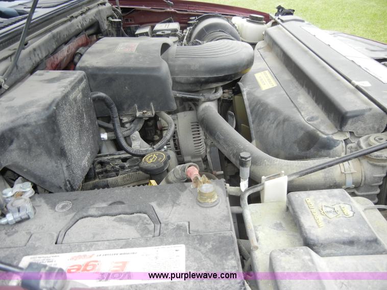 image for item D4137 1998 Ford F150 XLT pickup truck