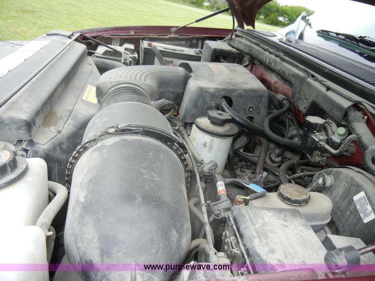 image for item D4137 1998 Ford F150 XLT pickup truck