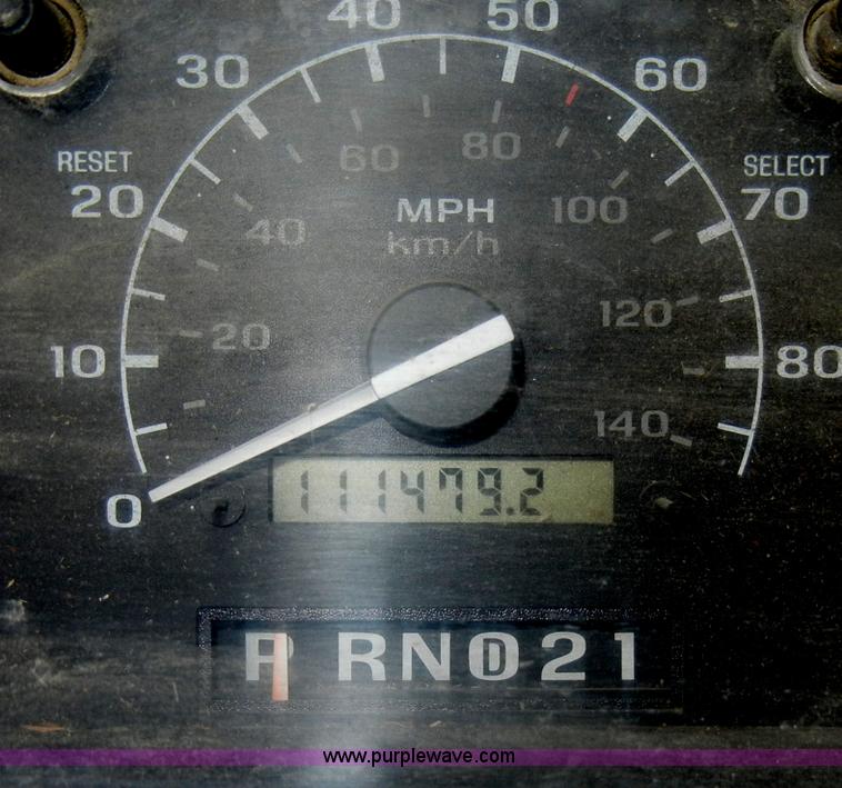 image for item D4138 1993 Ford F150 XLT pickup truck