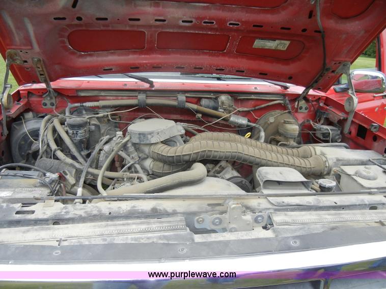 image for item D4138 1993 Ford F150 XLT pickup truck