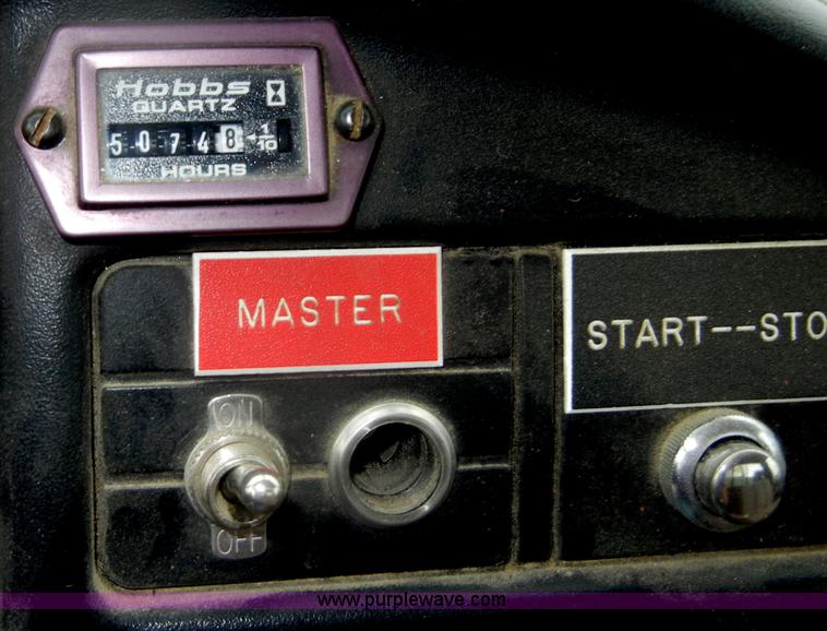 image for item D4139 1994 Ford F450 Super Duty crane truck