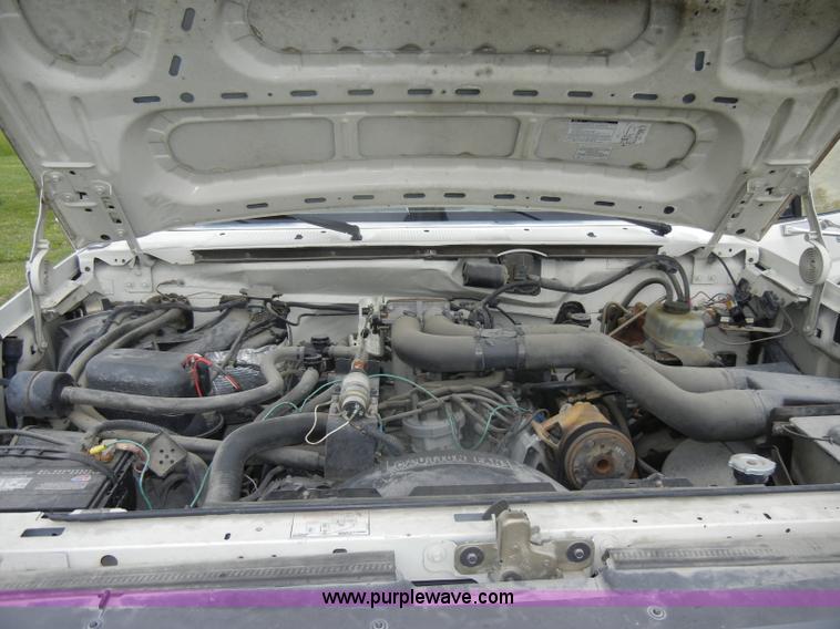 image for item D4139 1994 Ford F450 Super Duty crane truck