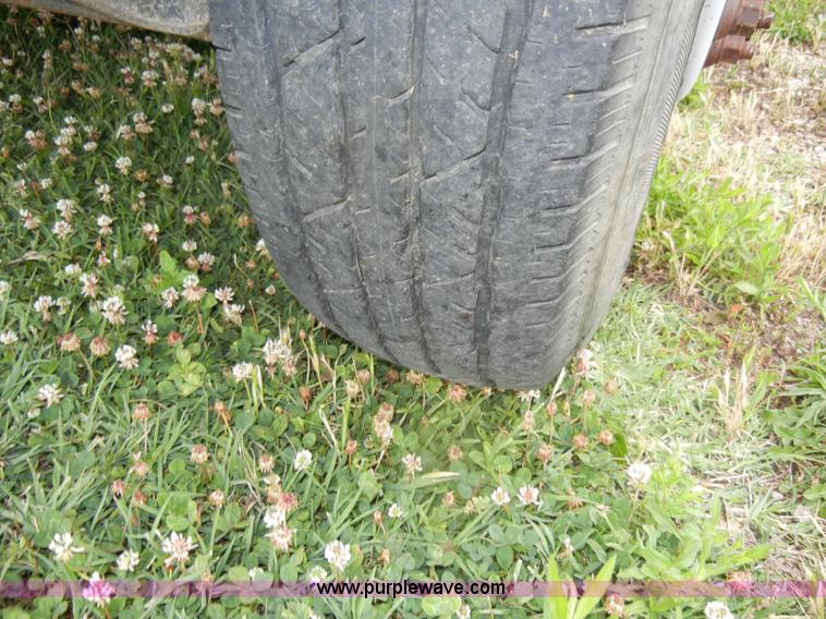 image for item D4139 1994 Ford F450 Super Duty crane truck