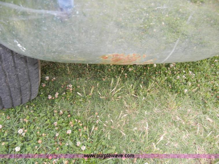 image for item D4139 1994 Ford F450 Super Duty crane truck