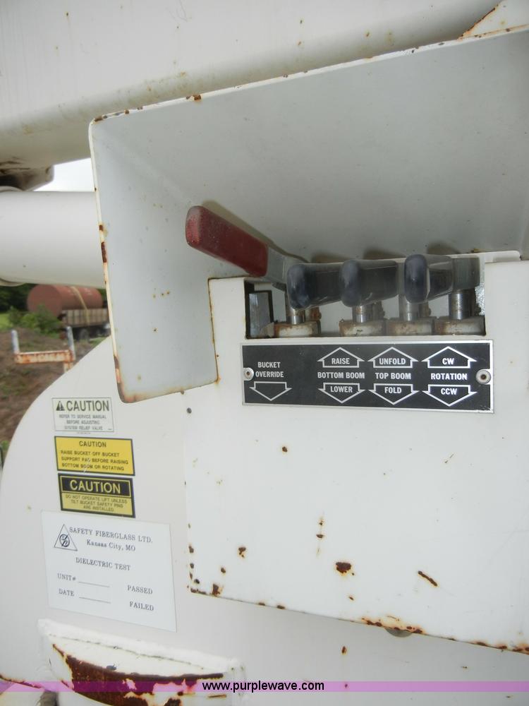 image for item D4139 1994 Ford F450 Super Duty crane truck