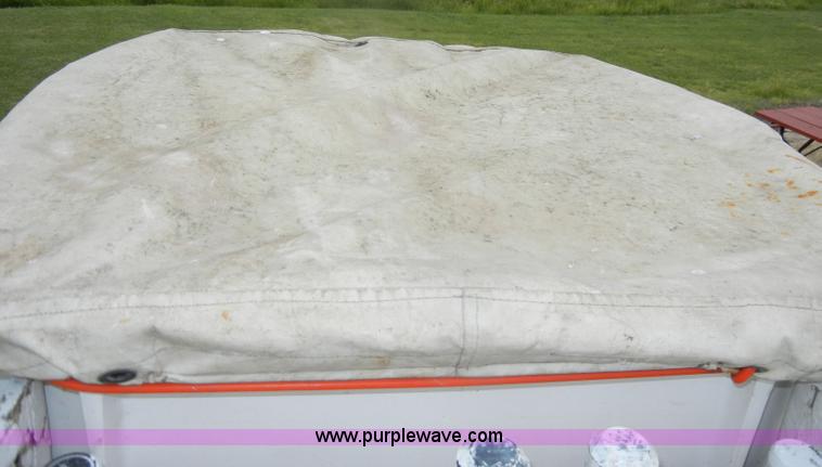 image for item D4139 1994 Ford F450 Super Duty crane truck