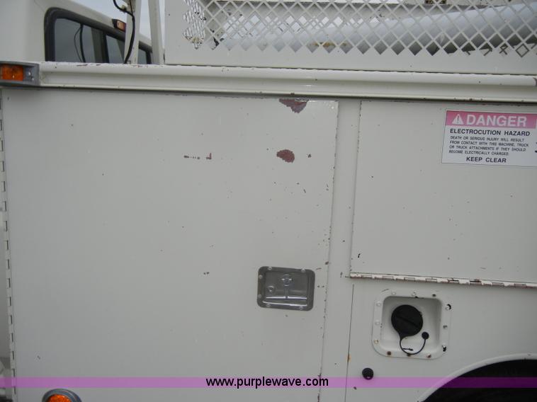 image for item D4139 1994 Ford F450 Super Duty crane truck