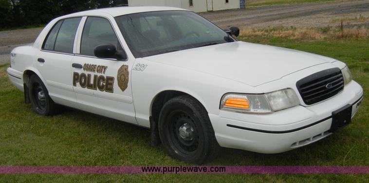 image for item D4140 2000 Ford Crown Victoria Police Interceptor