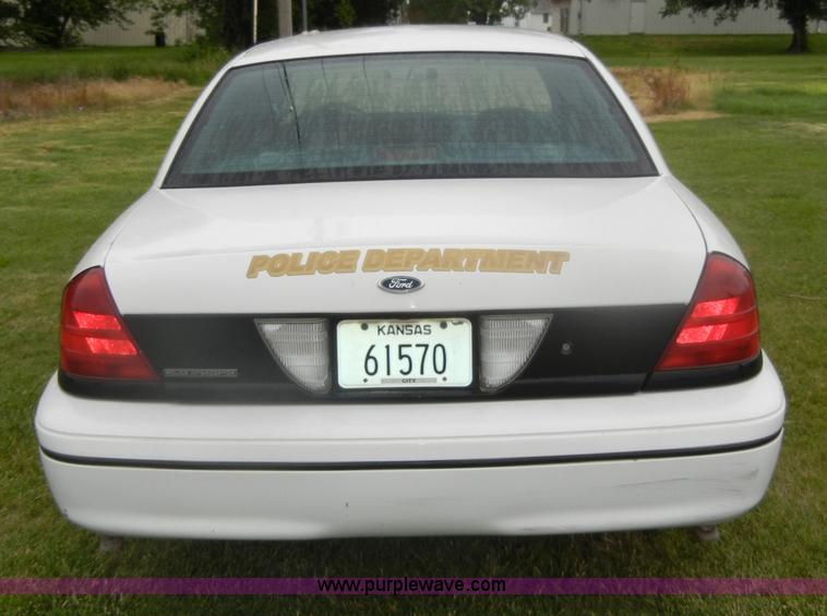 image for item D4140 2000 Ford Crown Victoria Police Interceptor
