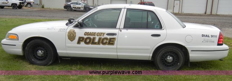image for item D4140 2000 Ford Crown Victoria Police Interceptor