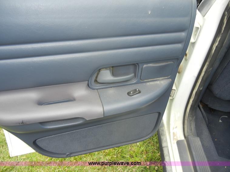 image for item D4140 2000 Ford Crown Victoria Police Interceptor