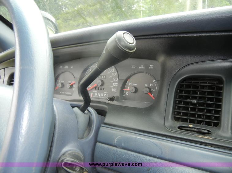 image for item D4140 2000 Ford Crown Victoria Police Interceptor