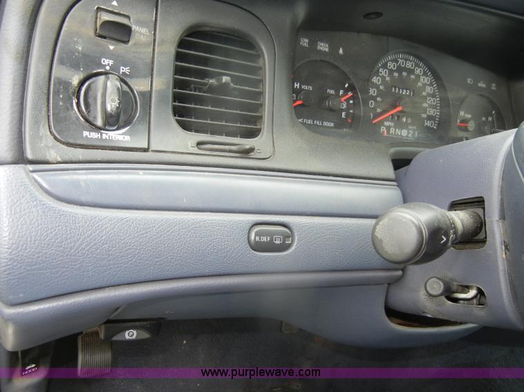 image for item D4140 2000 Ford Crown Victoria Police Interceptor