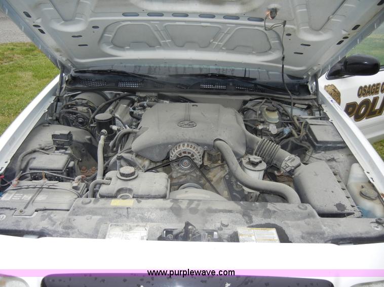 image for item D4140 2000 Ford Crown Victoria Police Interceptor