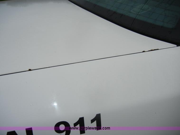 image for item D4140 2000 Ford Crown Victoria Police Interceptor