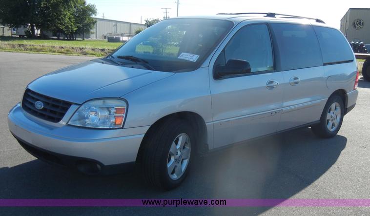 image for item D4154 2007 Ford Freestar SE mini van