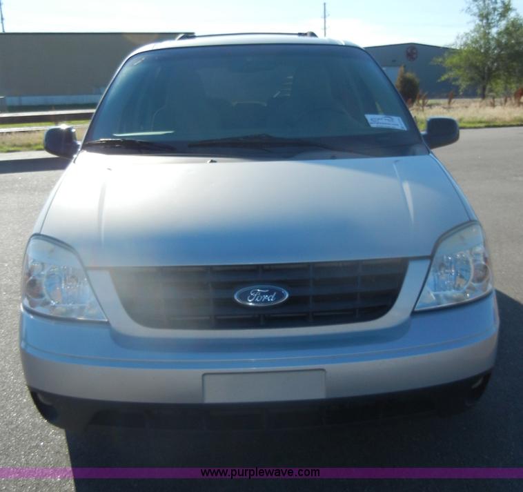 image for item D4154 2007 Ford Freestar SE mini van