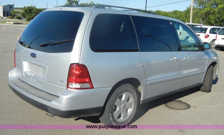 image for item D4154 2007 Ford Freestar SE mini van