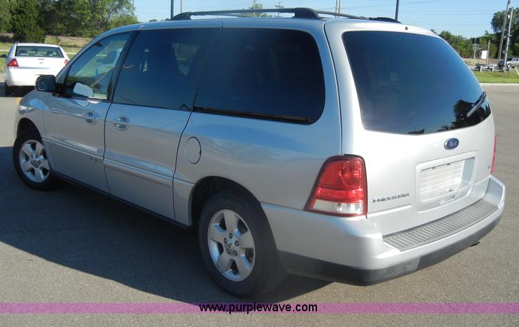 image for item D4154 2007 Ford Freestar SE mini van