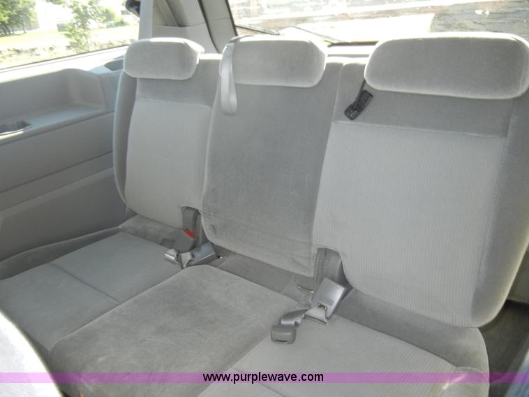 image for item D4154 2007 Ford Freestar SE mini van