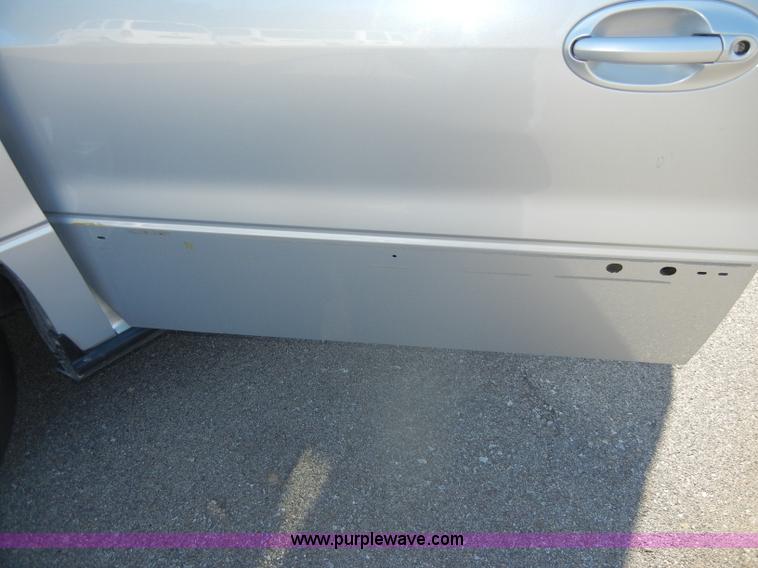 image for item D4154 2007 Ford Freestar SE mini van