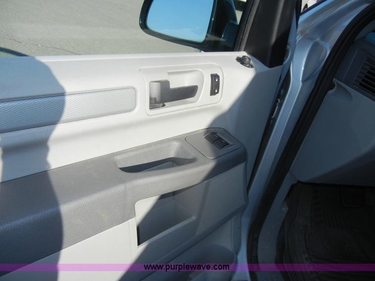 image for item D4154 2007 Ford Freestar SE mini van