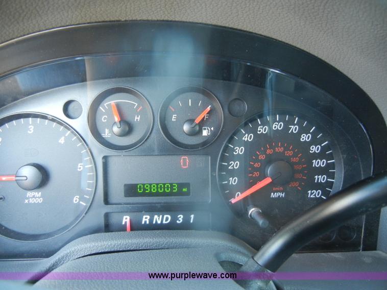 image for item D4154 2007 Ford Freestar SE mini van