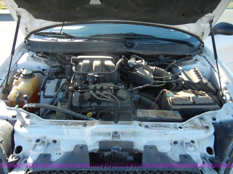 image for item D4155 2006 Ford Taurus SE