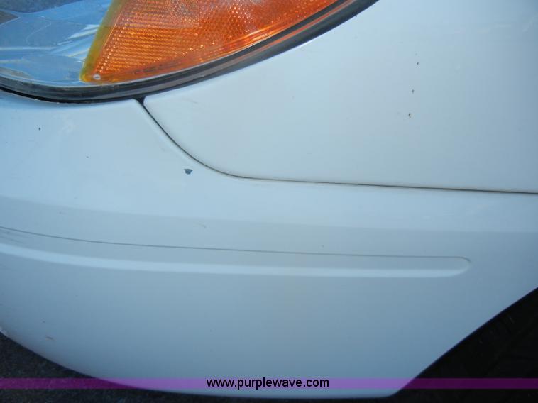 image for item D4155 2006 Ford Taurus SE