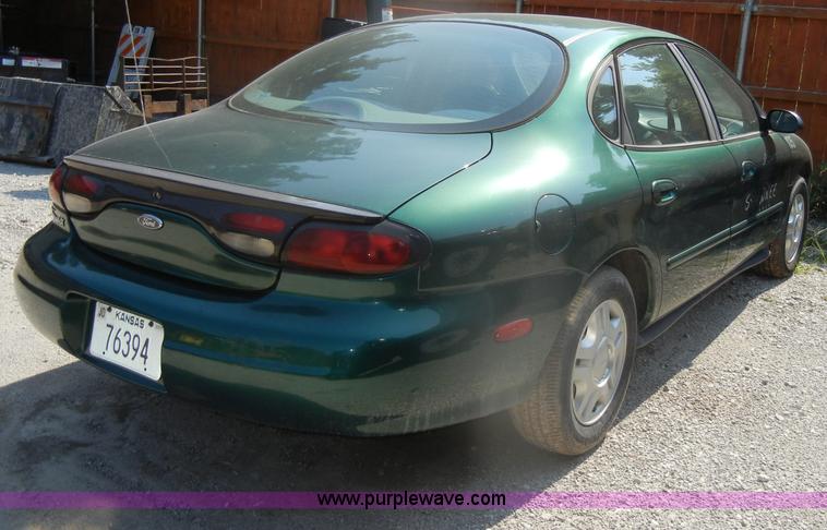 image for item D4158 1999 Ford Taurus LX