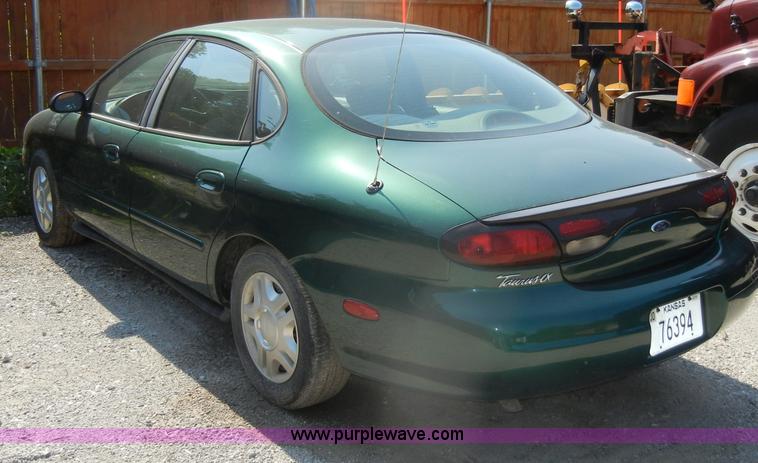 image for item D4158 1999 Ford Taurus LX