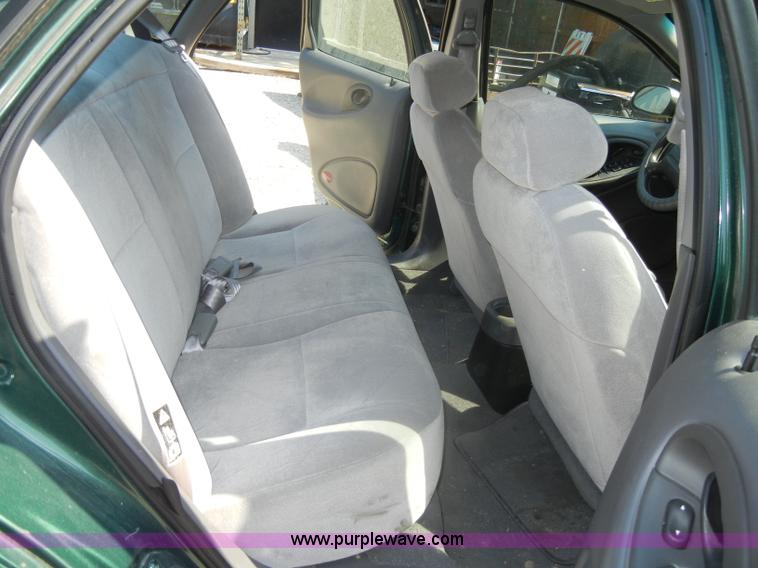 image for item D4158 1999 Ford Taurus LX