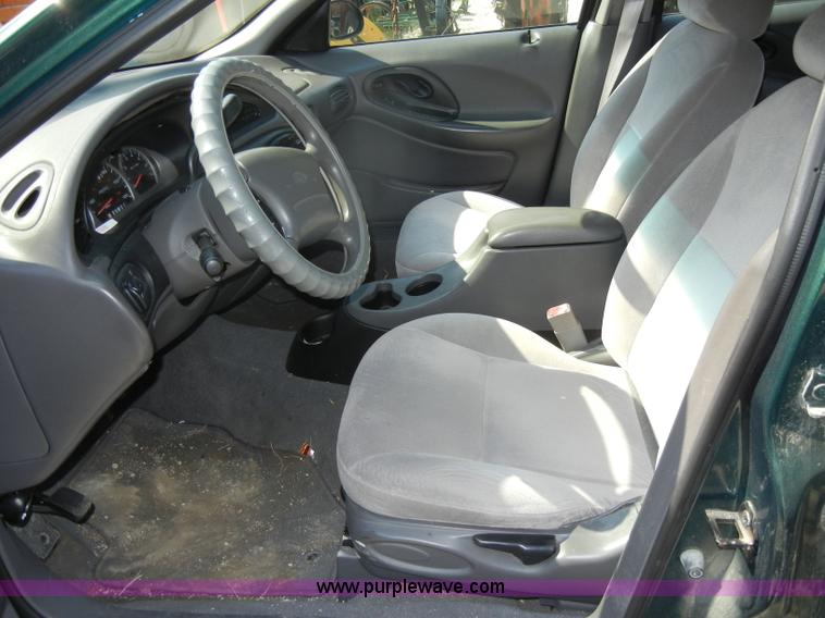 image for item D4158 1999 Ford Taurus LX