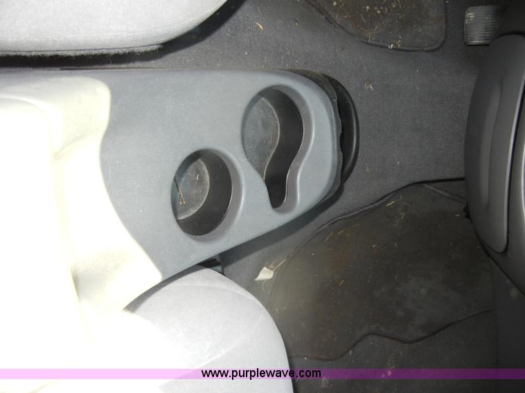 image for item D4158 1999 Ford Taurus LX