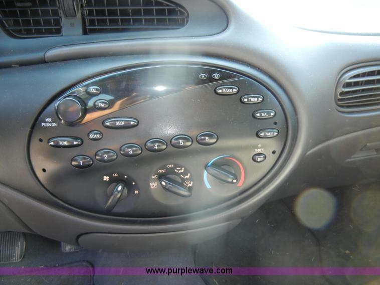 image for item D4158 1999 Ford Taurus LX