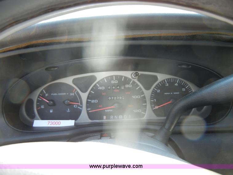 image for item D4158 1999 Ford Taurus LX