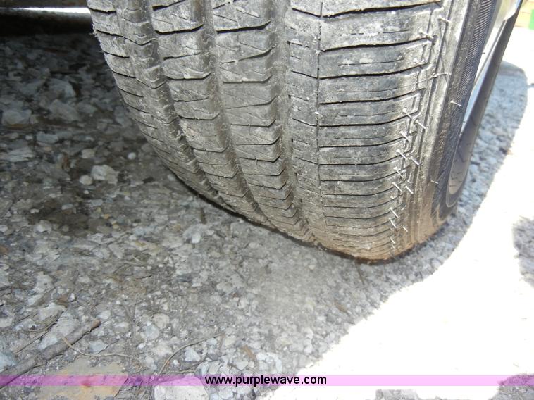 image for item D4158 1999 Ford Taurus LX