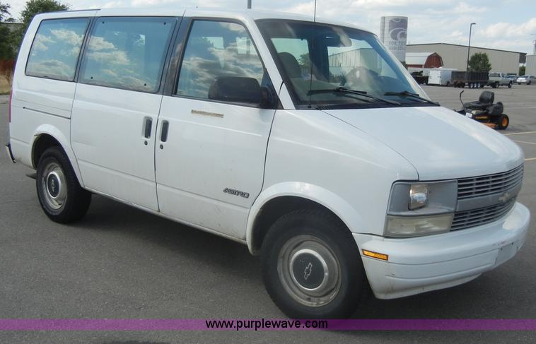 image for item D4249 1998 Chevrolet Astro van