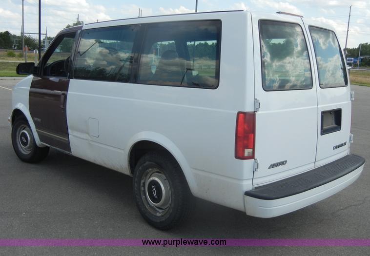 image for item D4249 1998 Chevrolet Astro van