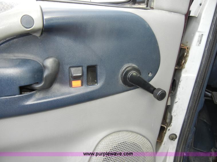 image for item D4249 1998 Chevrolet Astro van