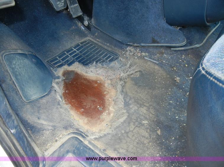 image for item D4249 1998 Chevrolet Astro van