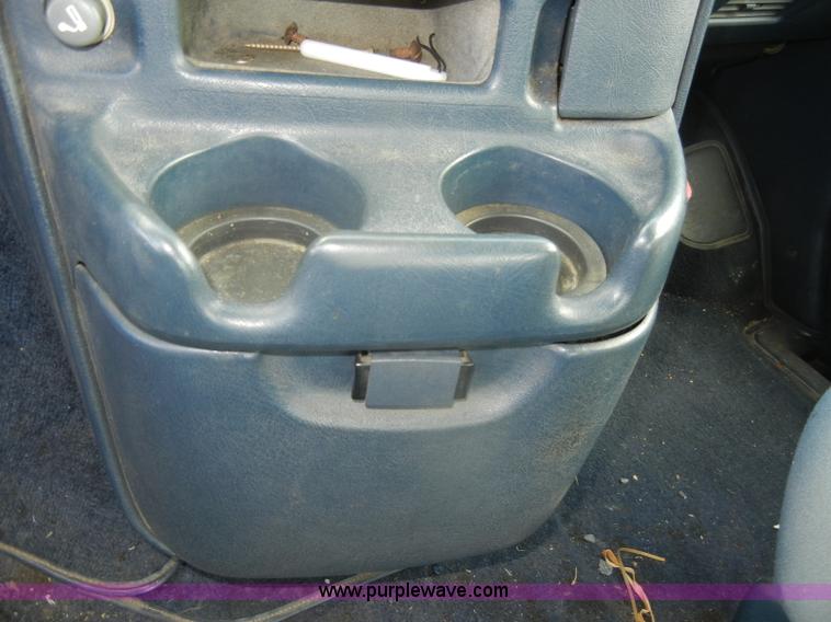 image for item D4249 1998 Chevrolet Astro van