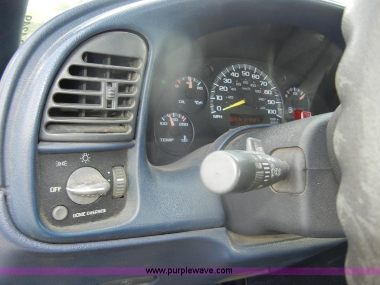 image for item D4249 1998 Chevrolet Astro van