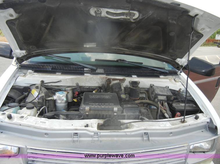 image for item D4249 1998 Chevrolet Astro van