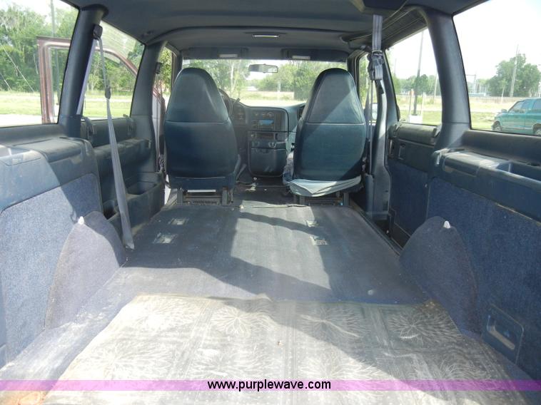 image for item D4249 1998 Chevrolet Astro van